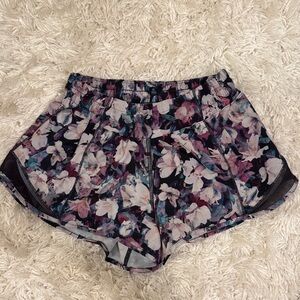 Lululemon Athletica Women's Floral - Black and Purple Hotty Hot Short 2.5 inch